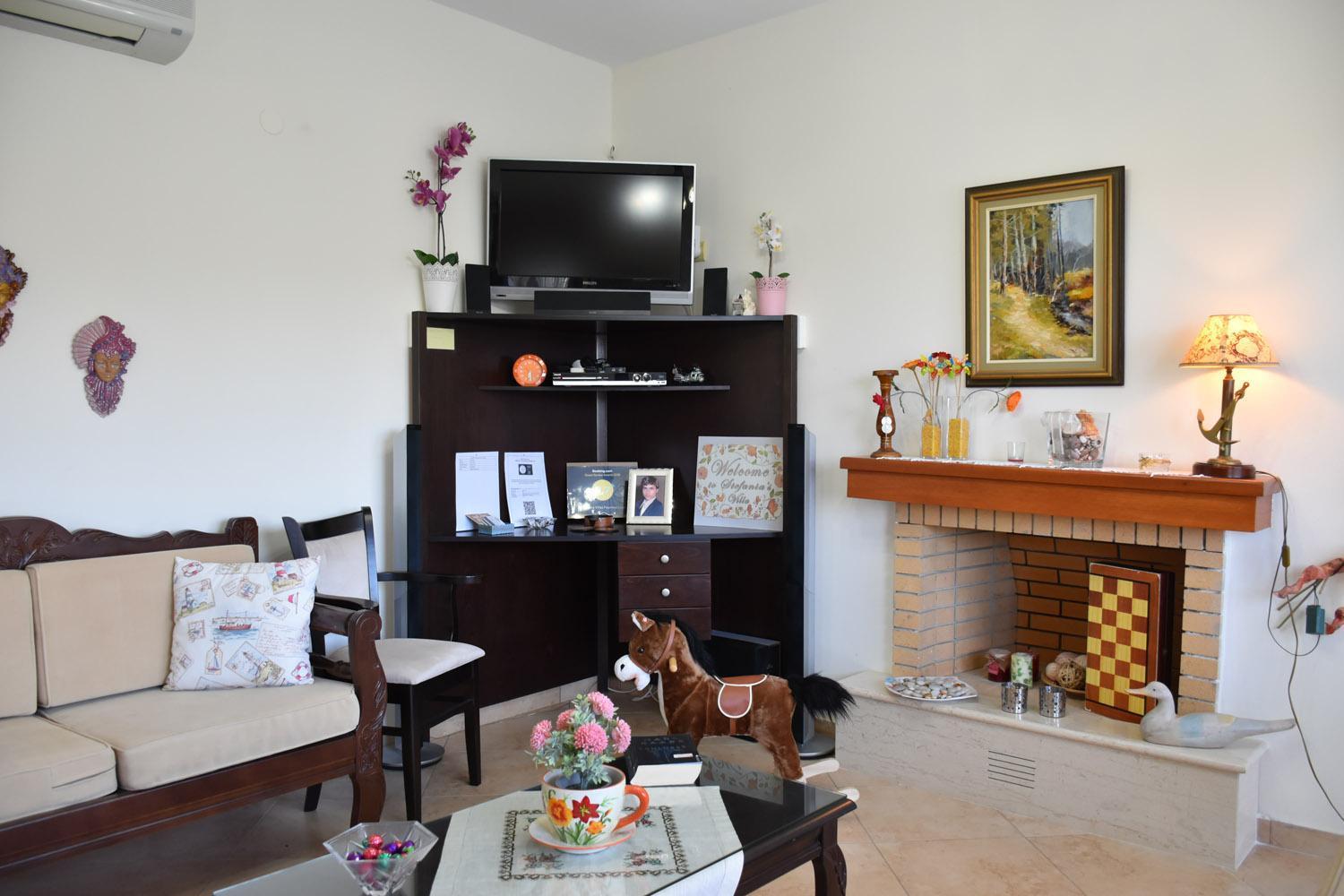 Luxury Fournou Villa Triopetra